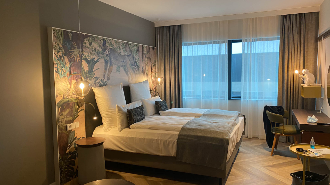 Hotel 99-22